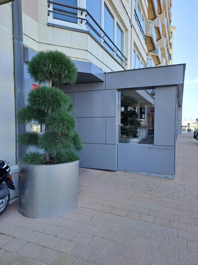Appartement Zeedijk Heist Met Garage Knokke-Heist Exterior foto